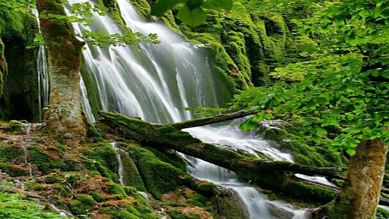 نمای بیرونی خانه تاریخی کلبادی در ساری با معماری قاجاری