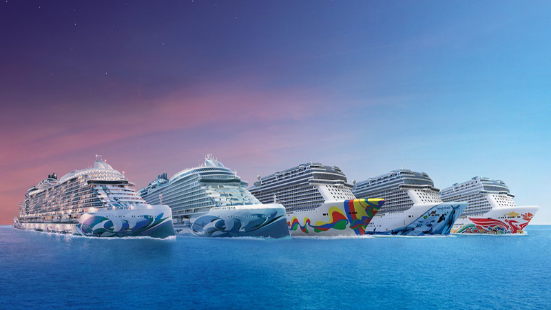 اعضای وفادار خطوط کروز نروژی در حال دریافت مزایای مشترک در سفرهای دریایی