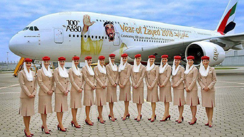 بنر تبلیغاتی کد تخفیف هواپیمایی امارات برای رزرو پروازهای بین‌المللی با قیمت ارزان