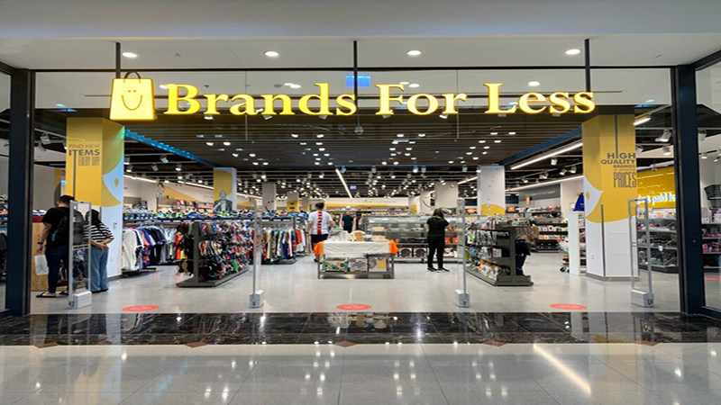 نمای فروشگاه Brands For Less در سیتی سنتر دیره دبی با تخفیف‌های ویژه روی پوشاک و لوازم خانگی برند