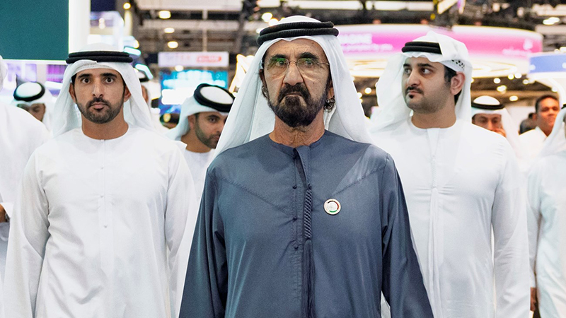 شیخ محمد در افتتاحیه GITEX 2025 • بازدید شیخ محمد از غرفه هوش مصنوعی در جیتکس • نمایشگاه فناوری GITEX دبی با حضور شیخ محمد