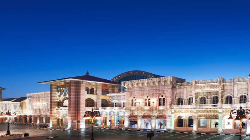 جدول تخفیف‌های امروز مرکاتو مال دبی با برندهای Mango، GAP، Swarovski و بیشتر