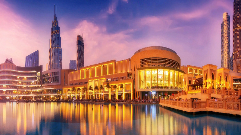 دبی مال، بزرگ‌ترین مرکز خرید جهان با برندهای لوکس، رستوران‌های بین‌المللی و سرگرمی‌های خانوادگی