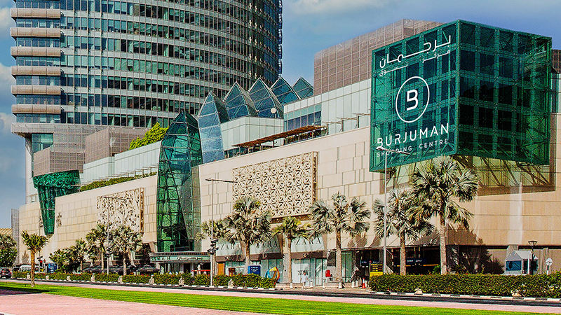 مرکز خرید برجمان دبی؛ مال مدرن با بیش از ۳۲۰ فروشگاه، رستوران‌های بین‌المللی و سینما VOX