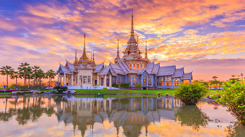 راهنمای کامل سفر به تایلند با تاریخ، فرهنگ، غذاهای محبوب و جاذبه‌های دیدنی
