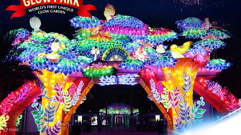 بلیط ورود Dubai Garden Glow؛ پارک دایناسور و پارک فانتزی