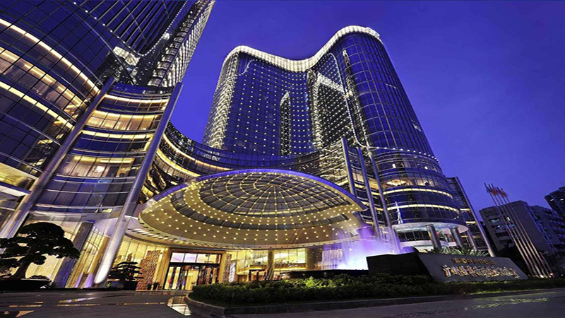 نمای بیرونی هتل Sofitel Guangzhou Sunrich در منطقه Tianhe گوانجو با طراحی مدرن فرانسوی