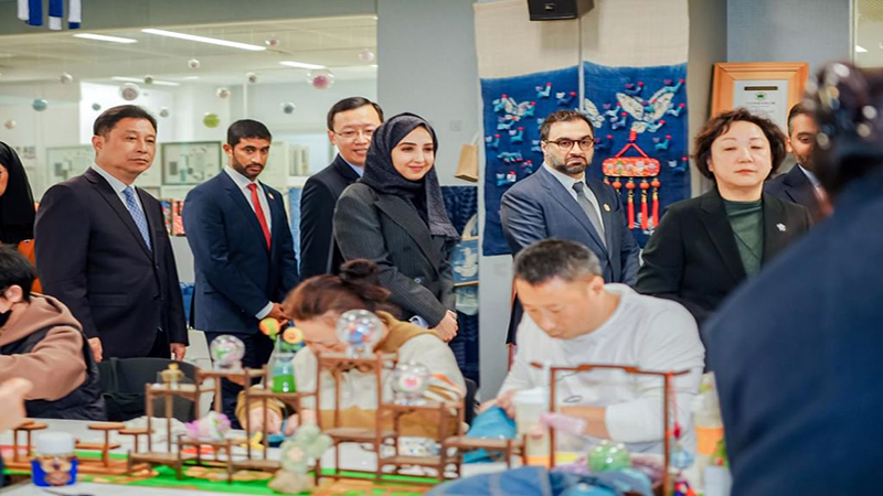 هیأت اماراتی در چین برای توسعه آموزش و هوش مصنوعی