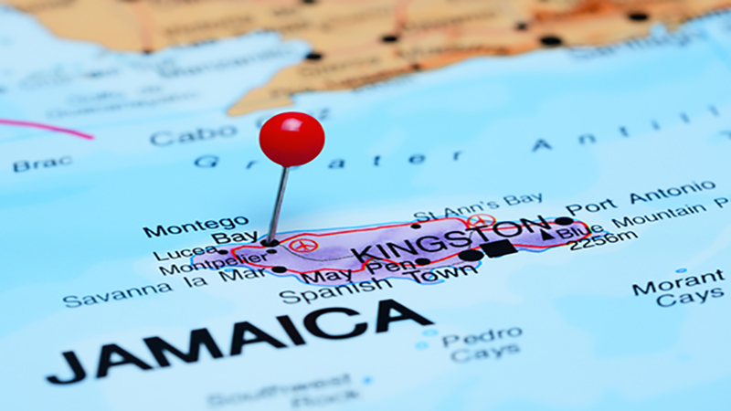 وزیر گردشگری جامائیکا در حال اعلام برنامه بازگشت کامل گردشگری تا ۱۵ دسامبر 2025