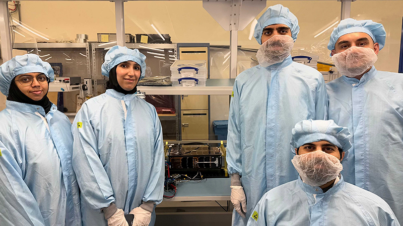 تصویر ماهواره شارجه سات-۲ در حال تست نهایی در هلند+نجم امارات