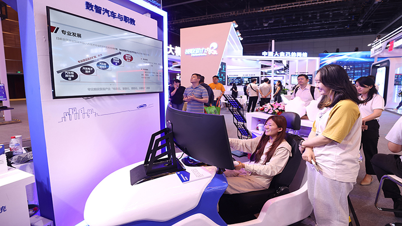 نمایشگاه فناوری زیرساخت دیجیتال پکن ۲۰۲۵ با تمرکز بر مراکز داده و شبکه+نجم امارات