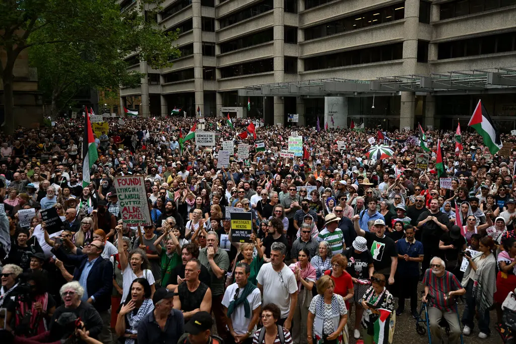 تظاهرات+نجم امارات